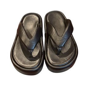 Balenciaga Leather Platform Thong Sandal in Black Size 35